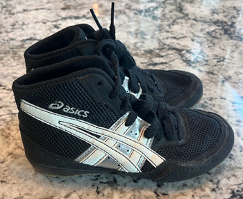 Used Wrestling Shoe Size 1