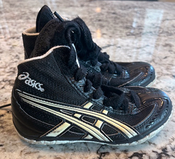 Used Wrestling Shoe Size K11
